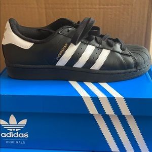 Adidas Superstars NWT